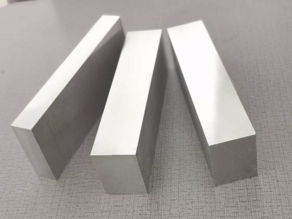 隆實(shí)為打造高品質(zhì)模具鋼，車間設(shè)備升級(jí)